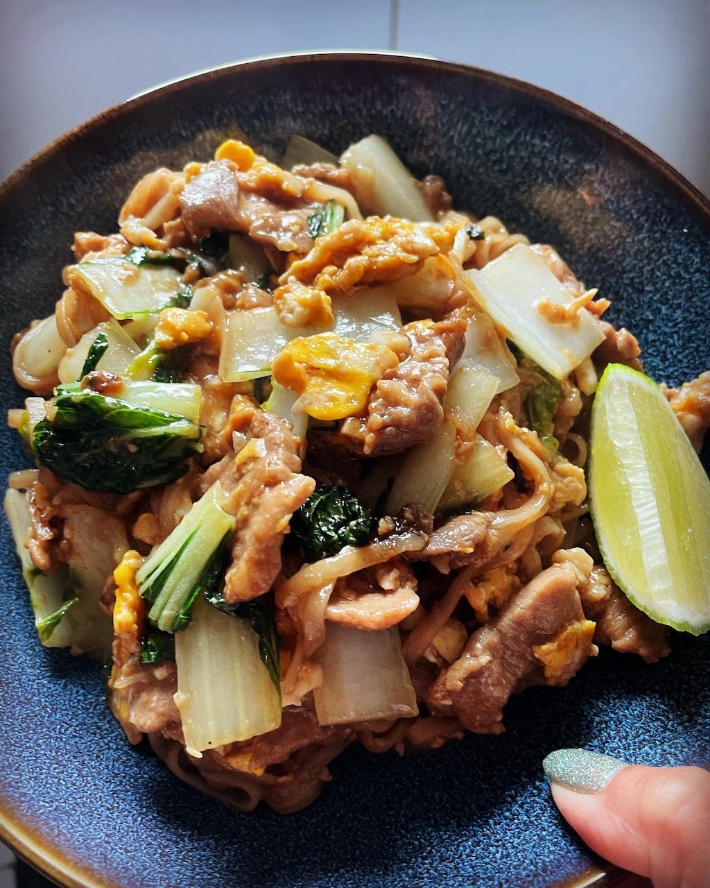 Phad see iew - Roergebakken noedel met zoete zwarte saus