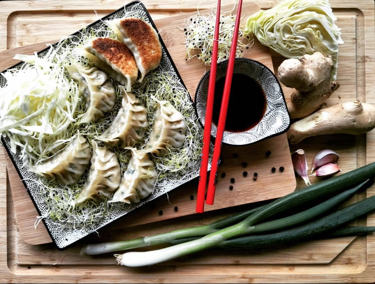 Gyoza with chicken filling, handmade (5 pieces)